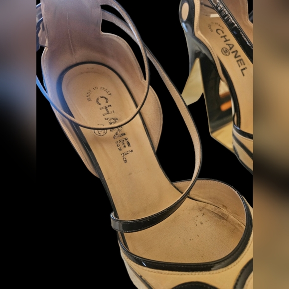 Chanel D'Orsay Pumps - Picture 5 of 12